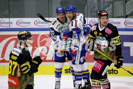 EBEL. Eishockey Bundesliga. VSV gegen spusu Vienna Capitals. Torjubel Scott Kosmachuk, John Hughes  (VSV). Villach, am 26.11.2021.
Foto: Kuess
www.qspictures.net
---
pressefotos, pressefotografie, kuess, qs, qspictures, sport, bild, bilder, bilddatenbank