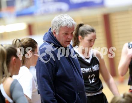 Basketball. Damen Basketball Austria Cup 2021/2022.  KOS Celovec Damen gegen Vienna United Post SV.  Trainer Stefan Hoellerl (Vienna). Klagenfurt, am 27.11.2021.
www.qspictures.net
Foto: Kuess
www.qspictures.net
---
pressefotos, pressefotografie, kuess, qs, qspictures, sport, bild, bilder, bilddatenbank