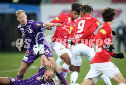 Fussball. Bundesliga. SK Austria Klagenfurt gegen  FC Red Bull Salzburg.   Christopher CVetko, Nicolas Wimmer, (Klagenfurt), Karim Adeyami, Junior Adamu,   (Salzburg ). Klagenfurt, am 27.11.2021.
Foto: Kuess
www.qspictures.net
---
pressefotos, pressefotografie, kuess, qs, qspictures, sport, bild, bilder, bilddatenbank