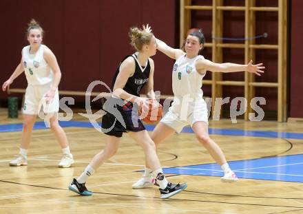 Basketball. Damen Basketball Austria Cup 2021/2022.  KOS Celovec Damen gegen Vienna United Post SV.  Alina Seher (KOS), Michelle Slunecko  (Vienna). Klagenfurt, am 27.11.2021.
www.qspictures.net
Foto: Kuess
www.qspictures.net
---
pressefotos, pressefotografie, kuess, qs, qspictures, sport, bild, bilder, bilddatenbank