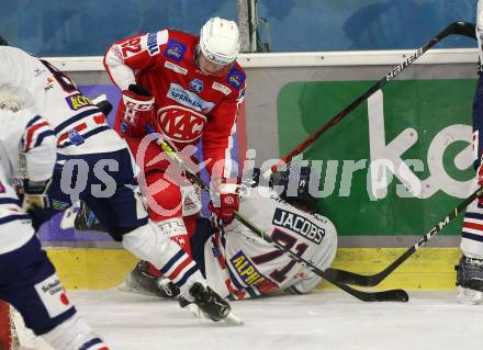 EBEL. Eishockey Bundesliga. KAC gegen	Hydro Fehervar AV 19. Clemens Unterweger,  (KAC), Colin Jacobs  (Fehervar). Klagenfurt, am 28.11.2021.
Foto: Kuess
www.qspictures.net

---
pressefotos, pressefotografie, kuess, qs, qspictures, sport, bild, bilder, bilddatenbank