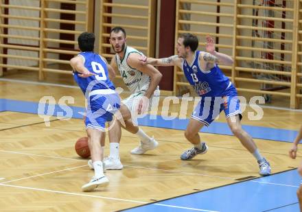 Basketball Zweite Liga 2021/2022. Grunddurchgang 7. Runde.  KOS Celovec gegen Kufstein Towers. Marko Gutalj (KOS), Dusan Oluic, Fabio Thaler  (Kufstein). Klagenfurt, am 27.11.2021.
Foto: Kuess
www.qspictures.net
---
pressefotos, pressefotografie, kuess, qs, qspictures, sport, bild, bilder, bilddatenbank