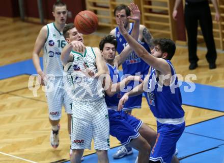 Basketball Zweite Liga 2021/2022. Grunddurchgang 7. Runde.  KOS Celovec gegen Kufstein Towers. Andi Smrtnik (KOS), Dusan Oluic, Andres Diaz (Kufstein). Klagenfurt, am 27.11.2021.
Foto: Kuess
www.qspictures.net
---
pressefotos, pressefotografie, kuess, qs, qspictures, sport, bild, bilder, bilddatenbank