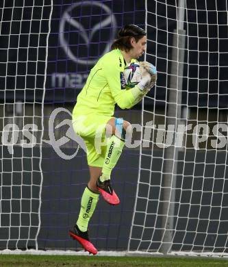 Fussball. Bundesliga. SK Austria Klagenfurt gegen  FC Red Bull Salzburg.   Phillip Menzel (Klagenfurt). Klagenfurt, am 27.11.2021.
Foto: Kuess
www.qspictures.net
---
pressefotos, pressefotografie, kuess, qs, qspictures, sport, bild, bilder, bilddatenbank