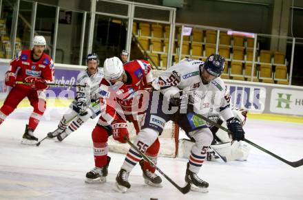 EBEL. Eishockey Bundesliga. KAC gegen	Hydro Fehervar AV 19. Thomas Koch, (KAC), Andrew Sarauer   (Fehervar). Klagenfurt, am 28.11.2021.
Foto: Kuess
www.qspictures.net

---
pressefotos, pressefotografie, kuess, qs, qspictures, sport, bild, bilder, bilddatenbank