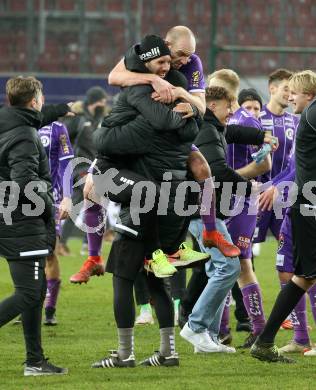 Fussball. Bundesliga. SK Austria Klagenfurt gegen  FC Red Bull Salzburg.   Jubel Sandro Zakany, Nicolas Wimmer (Klagenfurt). Klagenfurt, am 27.11.2021.
Foto: Kuess
www.qspictures.net
---
pressefotos, pressefotografie, kuess, qs, qspictures, sport, bild, bilder, bilddatenbank