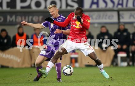 Fussball. Bundesliga. SK Austria Klagenfurt gegen  FC Red Bull Salzburg.   Christopher Cvetko,  (Klagenfurt), Mohamed Camara (Salzburg ). Klagenfurt, am 27.11.2021.
Foto: Kuess
www.qspictures.net
---
pressefotos, pressefotografie, kuess, qs, qspictures, sport, bild, bilder, bilddatenbank