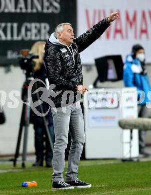 Fussball. Bundesliga. SK Austria Klagenfurt gegen  FC Red Bull Salzburg.   Trainer Peter Pacult (Klagenfurt). Klagenfurt, am 27.11.2021.
Foto: Kuess
www.qspictures.net
---
pressefotos, pressefotografie, kuess, qs, qspictures, sport, bild, bilder, bilddatenbank