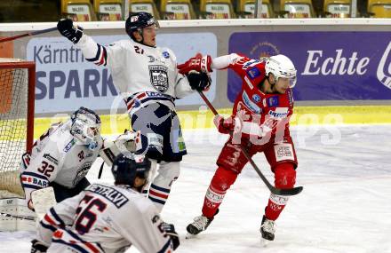 EBEL. Eishockey Bundesliga. KAC gegen	Hydro Fehervar AV 19. Matthew Fraser,  (KAC), Bence Szabo  (Fehervar). Klagenfurt, am 28.11.2021.
Foto: Kuess
www.qspictures.net

---
pressefotos, pressefotografie, kuess, qs, qspictures, sport, bild, bilder, bilddatenbank