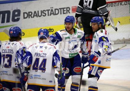 EBEL. Eishockey Bundesliga. VSV gegen Dornbirn Bulldogs.  Torjubel Chris Collins, Jamie Fraser, John Hughes, Derek Joslin (VSV). Villach, am 3.12.2021.
Foto: Kuess
www.qspictures.net
---
pressefotos, pressefotografie, kuess, qs, qspictures, sport, bild, bilder, bilddatenbank