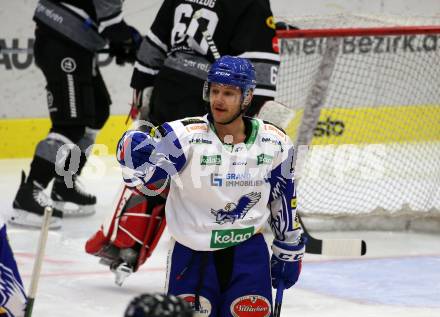 EBEL. Eishockey Bundesliga. VSV gegen Dornbirn Bulldogs. Torjubel John Hughes  (VSV). Villach, am 3.12.2021.
Foto: Kuess
www.qspictures.net
---
pressefotos, pressefotografie, kuess, qs, qspictures, sport, bild, bilder, bilddatenbank