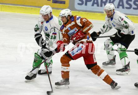 EBEL. Eishockey Bundesliga. KAC gegen	HK SZ Olimpija. David Maier, (KAC),   Aljosa Crnovic  (Olimpija). Klagenfurt, am 7.12.2021.
Foto: Kuess
www.qspictures.net

---
pressefotos, pressefotografie, kuess, qs, qspictures, sport, bild, bilder, bilddatenbank