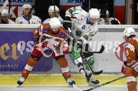 EBEL. Eishockey Bundesliga. KAC gegen	HK SZ Olimpija. Thomas Koch,  (KAC), Nik Simsic  (Olimpija). Klagenfurt, am 7.12.2021.
Foto: Kuess
www.qspictures.net

---
pressefotos, pressefotografie, kuess, qs, qspictures, sport, bild, bilder, bilddatenbank