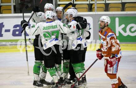 EBEL. Eishockey Bundesliga. KAC gegen	HK SZ Olimpija. Torjubel Blaz Tomazevic, Nik Simsic, Zan Jezovsek (Olimpija). Klagenfurt, am 7.12.2021.
Foto: Kuess
www.qspictures.net

---
pressefotos, pressefotografie, kuess, qs, qspictures, sport, bild, bilder, bilddatenbank