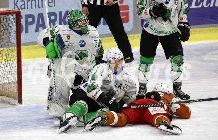 EBEL. Eishockey Bundesliga. KAC gegen	HK SZ Olimpija. Lukas haudum,  (KAC),  Kristjan Cepom, Zan Us (Olimpija). Klagenfurt, am 7.12.2021.
Foto: Kuess
www.qspictures.net

---
pressefotos, pressefotografie, kuess, qs, qspictures, sport, bild, bilder, bilddatenbank