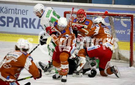 EBEL. Eishockey Bundesliga. KAC gegen	HK SZ Olimpija. Thomas Vallant, David Maier, Sebastian Dahm,  (KAC), Nik Simsic, Guillaume Leclerc  (Olimpija). Klagenfurt, am 7.12.2021.
Foto: Kuess
www.qspictures.net

---
pressefotos, pressefotografie, kuess, qs, qspictures, sport, bild, bilder, bilddatenbank