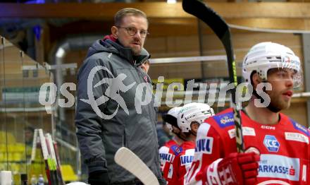 EBEL. Eishockey Bundesliga. VSV gegen KAC. Trainer Petri Matikainen  (KAC). Villach, am 10.12.2021.
Foto: Kuess
www.qspictures.net
---
pressefotos, pressefotografie, kuess, qs, qspictures, sport, bild, bilder, bilddatenbank