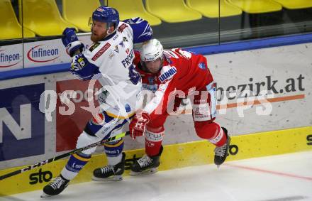 EBEL. Eishockey Bundesliga. VSV gegen KAC. Jamie Fraser,   (VSV), Fabian Hochegger  (KAC). Villach, am 10.12.2021.
Foto: Kuess
www.qspictures.net
---
pressefotos, pressefotografie, kuess, qs, qspictures, sport, bild, bilder, bilddatenbank