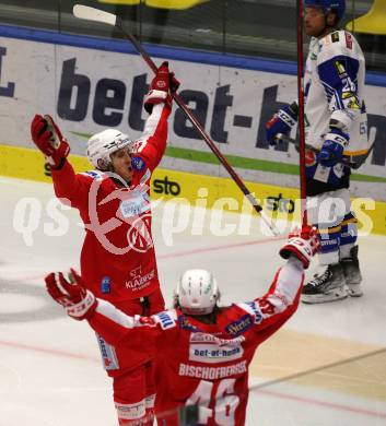 EBEL. Eishockey Bundesliga. VSV gegen KAC. Torjubel Manuel Ganahl, Johannes Bischofberger  (KAC). Villach, am 10.12.2021.
Foto: Kuess
www.qspictures.net
---
pressefotos, pressefotografie, kuess, qs, qspictures, sport, bild, bilder, bilddatenbank