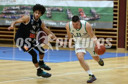 Basketball Zweite Liga 2021/2022. Grunddurchgang 9. Runde.  KOS Celovec gegen BBC Nord Dragonz. Grega Sajevic (KOS), Kyran Jordan Mc Clure (BBC Nord Dragonz). Klagenfurt, am 11.12.2021.
Foto: Kuess
www.qspictures.net
---
pressefotos, pressefotografie, kuess, qs, qspictures, sport, bild, bilder, bilddatenbank