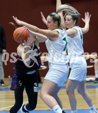 Basketball Damen Superliga 2021/2022. Grunddurchgang 7. Runde.  KOS Celovec Damen gegen  Vienna United. Sara Feratovic, Alina Seher  (KOS),   Antonia Reissner (Vienna United). Klagenfurt, am 11.12.2021.
Foto: Kuess
www.qspictures.net
---
pressefotos, pressefotografie, kuess, qs, qspictures, sport, bild, bilder, bilddatenbank