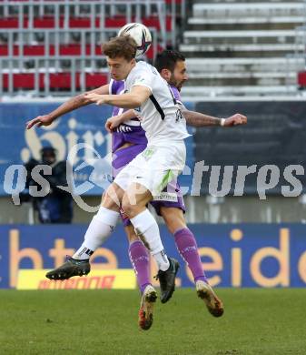 Fussball. Bundesliga. SK Austria Klagenfurt gegen  SK Puntigamer Sturm Graz. Markus Pink,   (Klagenfurt), David Affengruber (Graz). Klagenfurt, am 12.12.2021.
Foto: Kuess
www.qspictures.net
---
pressefotos, pressefotografie, kuess, qs, qspictures, sport, bild, bilder, bilddatenbank