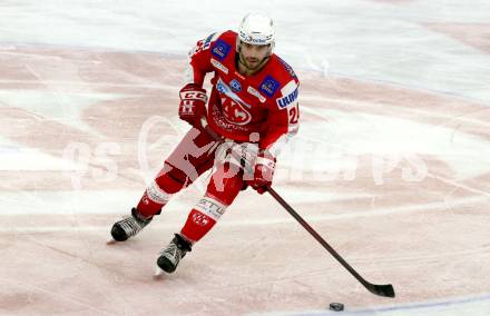 EBEL. Eishockey Bundesliga. KAC gegen	HC Pustertal Woelfe. Thomas Vallant (KAC). Klagenfurt, am 12.12.2021.
Foto: Kuess
www.qspictures.net

---
pressefotos, pressefotografie, kuess, qs, qspictures, sport, bild, bilder, bilddatenbank