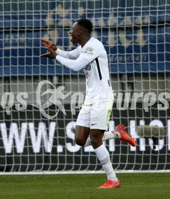 Fussball. Bundesliga. SK Austria Klagenfurt gegen  SK Puntigamer Sturm Graz. Torjubel Kelvin Kwarteng Yeboah (Graz). Klagenfurt, am 12.12.2021.
Foto: Kuess
www.qspictures.net
---
pressefotos, pressefotografie, kuess, qs, qspictures, sport, bild, bilder, bilddatenbank