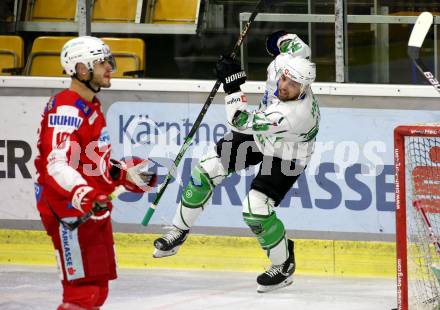 EBEL. Eishockey Bundesliga. KAC gegen	HK SZ Olimpija. Torjubel Ziga Pance  (Olimpija). Klagenfurt, am 17.12.2021.
Foto: Kuess
www.qspictures.net

---
pressefotos, pressefotografie, kuess, qs, qspictures, sport, bild, bilder, bilddatenbank