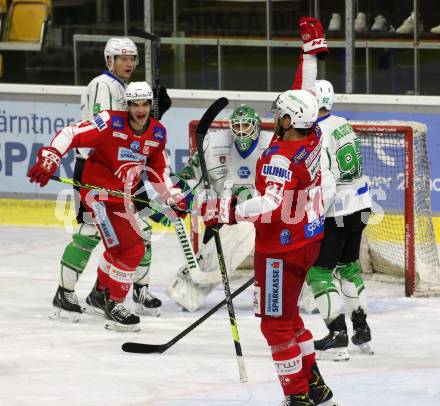 EBEL. Eishockey Bundesliga. KAC gegen	HK SZ Olimpija. Torjubel Thomas Hundertpfund, Lukas Haudum (KAC). Klagenfurt, am 17.12.2021.
Foto: Kuess
www.qspictures.net

---
pressefotos, pressefotografie, kuess, qs, qspictures, sport, bild, bilder, bilddatenbank