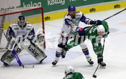 EBEL. Eishockey Bundesliga. VSV gegen HK SZ Olimpija.  Alexander Schmidt, Derek Joslin, (VSV), Anze Ropret   (Olimpija). Villach, am 19.12.2021.
Foto: Kuess
www.qspictures.net
---
pressefotos, pressefotografie, kuess, qs, qspictures, sport, bild, bilder, bilddatenbank