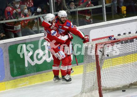 EBEL. Eishockey Bundesliga. KAC gegen	EC Red Bull Salzburg. Torjubel Obersteiner Daniel, Witting Samuel, (KAC). Klagenfurt, am 21.12.2021.
Foto: Kuess
www.qspictures.net

---
pressefotos, pressefotografie, kuess, qs, qspictures, sport, bild, bilder, bilddatenbank