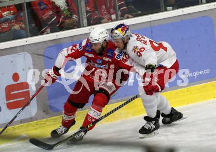 EBEL. Eishockey Bundesliga. KAC gegen	EC Red Bull Salzburg. Ticar Rok (KAC),  Huber Mario (Salzburg). Klagenfurt, am 21.12.2021.
Foto: Kuess
www.qspictures.net

---
pressefotos, pressefotografie, kuess, qs, qspictures, sport, bild, bilder, bilddatenbank