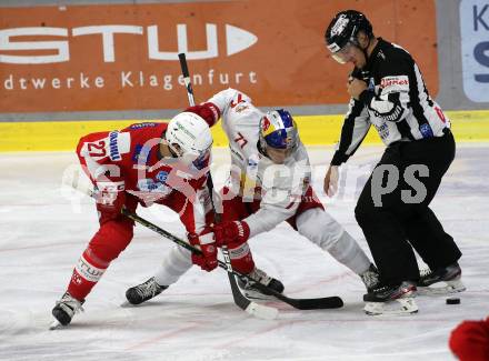 EBEL. Eishockey Bundesliga. KAC gegen	EC Red Bull Salzburg. Hundertpfund Thomas (KAC), Jaervinen Jan-Mikael Johannes  (Salzburg). Klagenfurt, am 21.12.2021.
Foto: Kuess
www.qspictures.net

---
pressefotos, pressefotografie, kuess, qs, qspictures, sport, bild, bilder, bilddatenbank