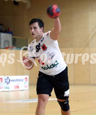 Handball. SC Ferlach gegen Baernbach/Koeflach. Rok Setnikar  (SCF). Ferlach, am 18.12.2021.
Foto: Kuess
---
pressefotos, pressefotografie, kuess, qs, qspictures, sport, bild, bilder, bilddatenbank