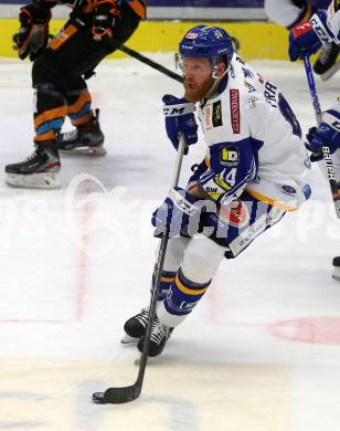 EBEL. Eishockey Bundesliga. VSV gegen Steinbach Black Wings Linz.  Jamie Fraser (VSV). Villach, am 21.12.2021.
Foto: Kuess
www.qspictures.net
---
pressefotos, pressefotografie, kuess, qs, qspictures, sport, bild, bilder, bilddatenbank