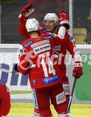 EBEL. Eishockey Bundesliga. KAC gegen	VSV. Torjubel Paul Postma, Nicholas Erik Petersen (KAC). Klagenfurt, am 26.12.2021.
Foto: Kuess
www.qspictures.net

---
pressefotos, pressefotografie, kuess, qs, qspictures, sport, bild, bilder, bilddatenbank