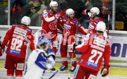 EBEL. Eishockey Bundesliga. KAC gegen	VSV. Torjubel Johannes Bischofberger, Paul Postma, Manuel Ganahl, Clemens Unterweger, Thomas Hundertpfund (KAC). Klagenfurt, am 26.12.2021.
Foto: Kuess
www.qspictures.net

---
pressefotos, pressefotografie, kuess, qs, qspictures, sport, bild, bilder, bilddatenbank