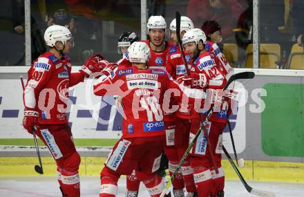 EBEL. Eishockey Bundesliga. KAC gegen	VSV. Torjubel Paul Postma, Nicholas Erik Petersen, Rok Ticar, Thomas Vallant, Matthew Fraser (KAC). Klagenfurt, am 26.12.2021.
Foto: Kuess
www.qspictures.net

---
pressefotos, pressefotografie, kuess, qs, qspictures, sport, bild, bilder, bilddatenbank