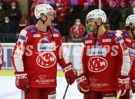 EBEL. Eishockey Bundesliga. KAC gegen	VSV. Nicholas Eric Petersen, Thomas Vallant (KAC). Klagenfurt, am 26.12.2021.
Foto: Kuess
www.qspictures.net

---
pressefotos, pressefotografie, kuess, qs, qspictures, sport, bild, bilder, bilddatenbank