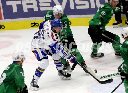 EBEL. Eishockey Bundesliga. VSV gegen HK SZ Olimpija.  Scott Kosmachuk,  (VSV), Jaka Sodja  (Olimpija). Villach, am 28.12.2021.
Foto: Kuess
www.qspictures.net
---
pressefotos, pressefotografie, kuess, qs, qspictures, sport, bild, bilder, bilddatenbank