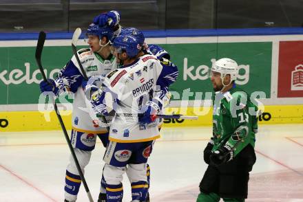 EBEL. Eishockey Bundesliga. VSV gegen HK SZ Olimpija. Torjubel Felix Maxa, Marco Richter, Nico Brunner  (VSV). Villach, am 28.12.2021.
Foto: Kuess
www.qspictures.net
---
pressefotos, pressefotografie, kuess, qs, qspictures, sport, bild, bilder, bilddatenbank