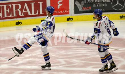 EBEL. Eishockey Bundesliga. VSV gegen HK SZ Olimpija.  Torjubel Felix Maxa, Marco Richter (VSV). Villach, am 28.12.2021.
Foto: Kuess
www.qspictures.net
---
pressefotos, pressefotografie, kuess, qs, qspictures, sport, bild, bilder, bilddatenbank