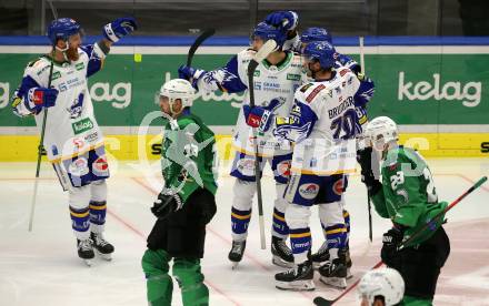 EBEL. Eishockey Bundesliga. VSV gegen HK SZ Olimpija.  Torjubel Felix Maxa, Marco Richter, Nico Brunner, Jamie Fraser (VSV). Villach, am 28.12.2021.
Foto: Kuess
www.qspictures.net
---
pressefotos, pressefotografie, kuess, qs, qspictures, sport, bild, bilder, bilddatenbank