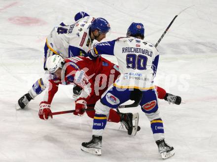 EBEL. Eishockey Bundesliga. KAC gegen	VSV. Rok Ticar,  (KAC), Alexander Rauchenwald, Kevin Moderer (VSV). Klagenfurt, am 25.1.2022.
Foto: Kuess
www.qspictures.net

---
pressefotos, pressefotografie, kuess, qs, qspictures, sport, bild, bilder, bilddatenbank