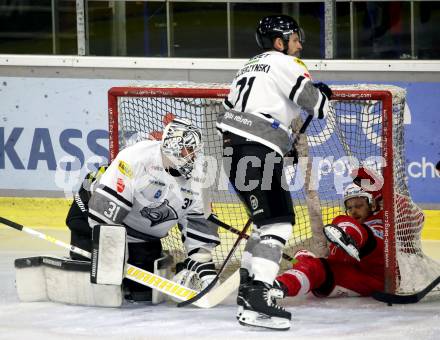 EBEL. Eishockey Bundesliga. KAC gegen	Dornbirn Bulldogs. Daniel Obersteiner (KAC), David Madlener, Kevin Macierzynski (Dornbirn Bulldogs). Klagenfurt, am 28.1.2022.
Foto: Kuess
www.qspictures.net

---
pressefotos, pressefotografie, kuess, qs, qspictures, sport, bild, bilder, bilddatenbank