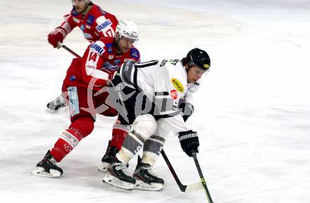 EBEL. Eishockey Bundesliga. KAC gegen	Dornbirn Bulldogs. Paul Postma(KAC), Vladimior Ruzicka (Dornbirn Bulldogs). Klagenfurt, am 28.1.2022.
Foto: Kuess
www.qspictures.net

---
pressefotos, pressefotografie, kuess, qs, qspictures, sport, bild, bilder, bilddatenbank