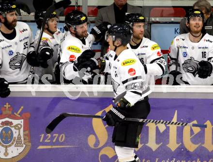 EBEL. Eishockey Bundesliga. KAC gegen	Dornbirn Bulldogs. Torjubel Pavlo Padakin (Dornbirn Bulldogs). Klagenfurt, am 28.1.2022.
Foto: Kuess
www.qspictures.net

---
pressefotos, pressefotografie, kuess, qs, qspictures, sport, bild, bilder, bilddatenbank