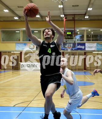 Basketball Zweite Liga 2021/2022. Grunddurchgang 14. Runde.  Woerthersee Piraten gegen Basket Flames.  Lorenz Gerstendoerfer (Basket Flames). Klagenfurt, am 29.1.2022. 
Foto: Kuess
www.qspictures.net

---
pressefotos, pressefotografie, kuess, qs, qspictures, sport, bild, bilder, bilddatenbank