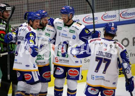 EBEL. Eishockey Bundesliga. VSV gegen Tesla Orli Znojmo. Torjubel Travis Oleksuk, Scott Kosmachuk, Rick SAchofield, Philipp Lindner  (VSV). Villach, am 2.2.2022.
Foto: Kuess
www.qspictures.net
---
pressefotos, pressefotografie, kuess, qs, qspictures, sport, bild, bilder, bilddatenbank